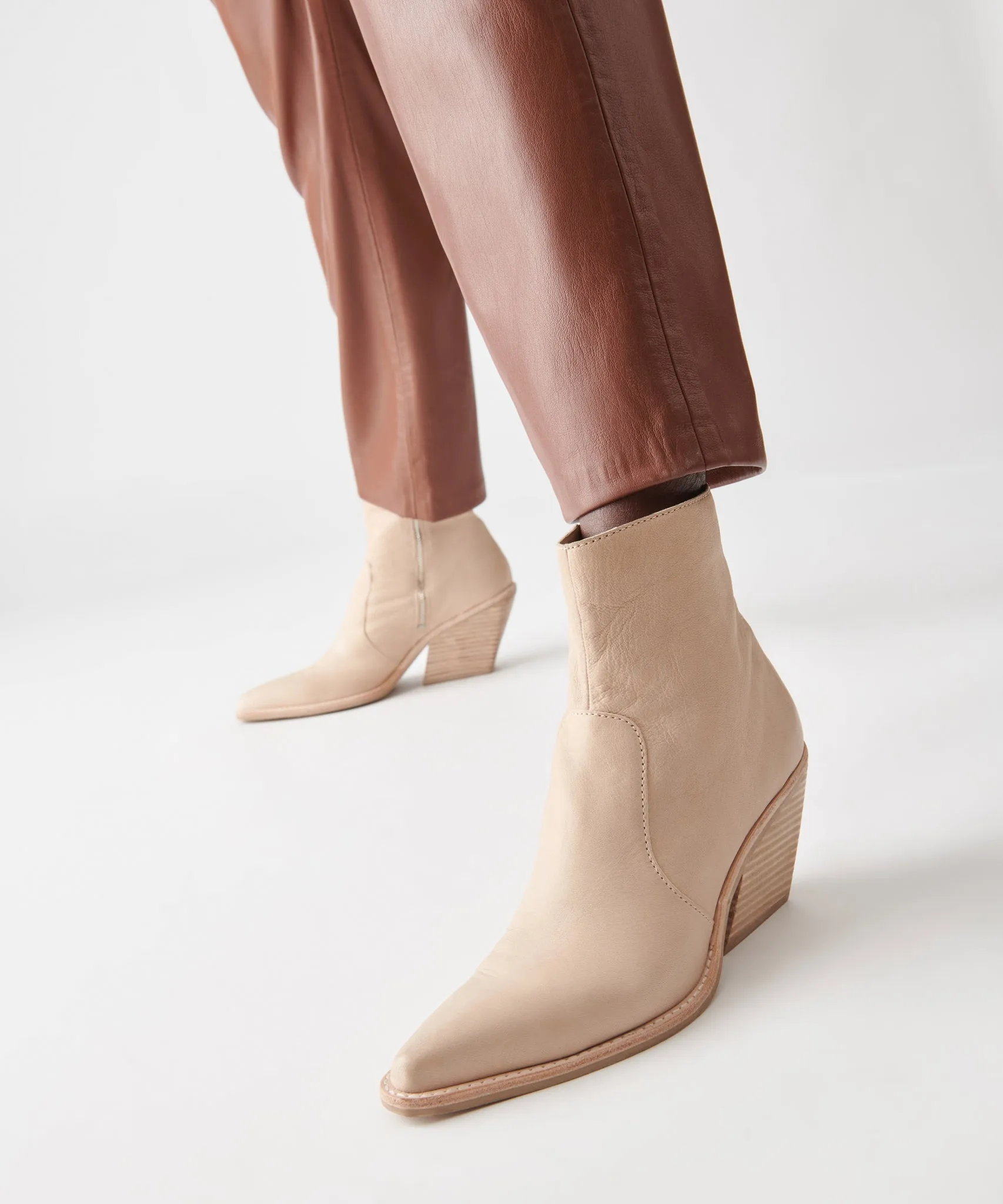 VOLLI WIDE BOOTS DUNE NUBUCK